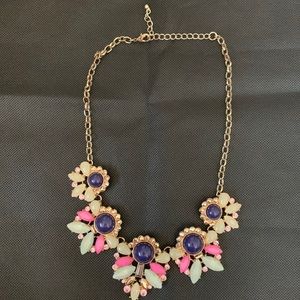 Multi-colored stones necklace. Gold finish